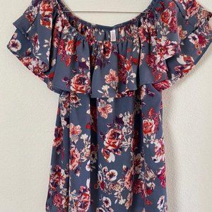 Xhilaration Ruffle Floral Top Size Med